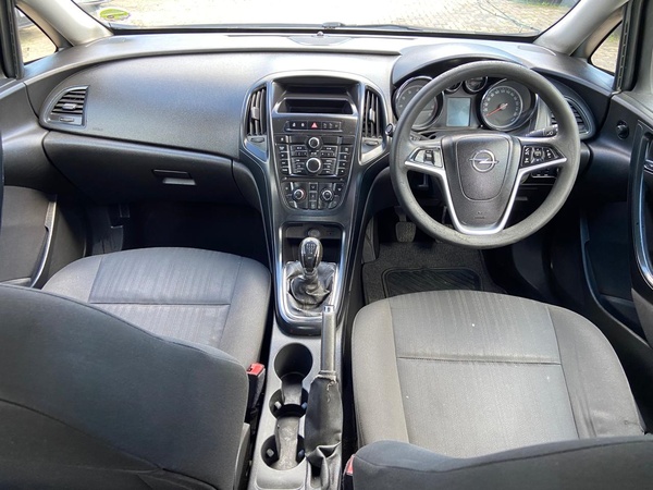 2014 OPEL ASTRA 2014 1.4 TURBO