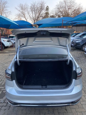 2024 VW VOLKSWAGEN POLO SEDAN 2024