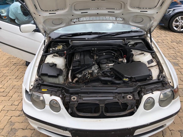 2002 BMW 318i 2002