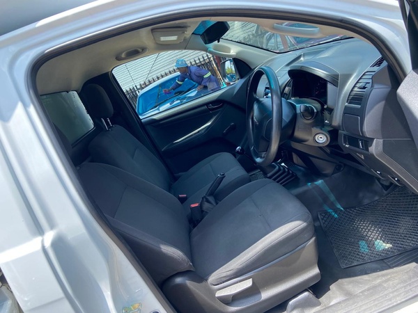 2022 ISUZU KB 250 2022 2.5 TURBO DIESEL